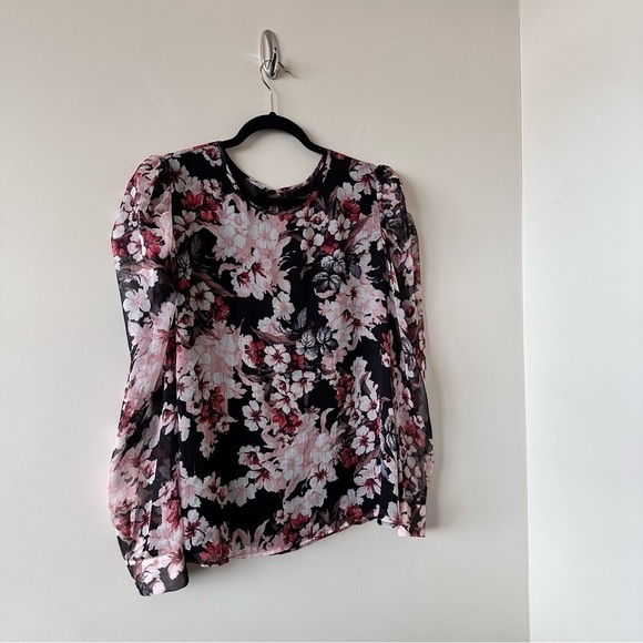 VINCE Camuto-Dark Floral Sheer Puff Sleeve Spring/Summer Blouse (Size:Large) - Picture 3 of 10